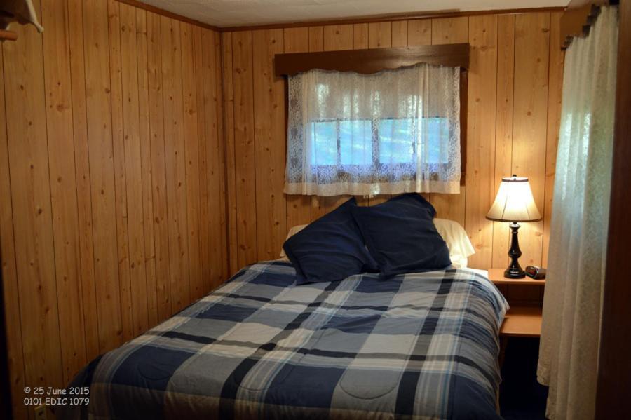 Edgewater Inn & Cottages Eagle River Rum bild