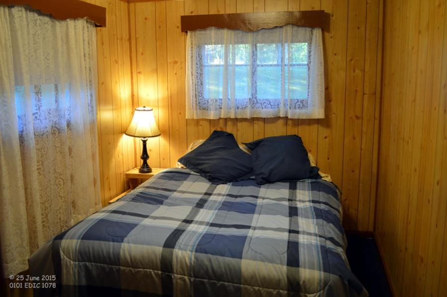 Edgewater Inn & Cottages Eagle River Rum bild