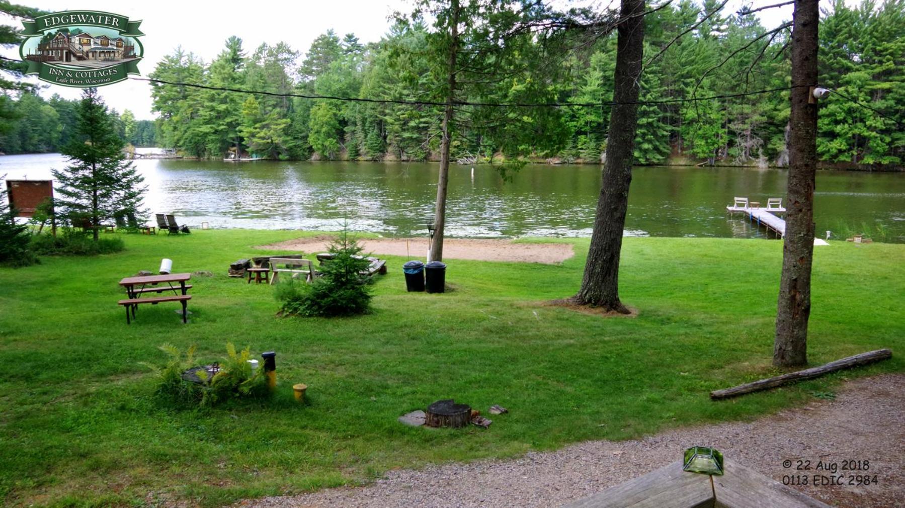 Edgewater Inn & Cottages Eagle River Rum bild