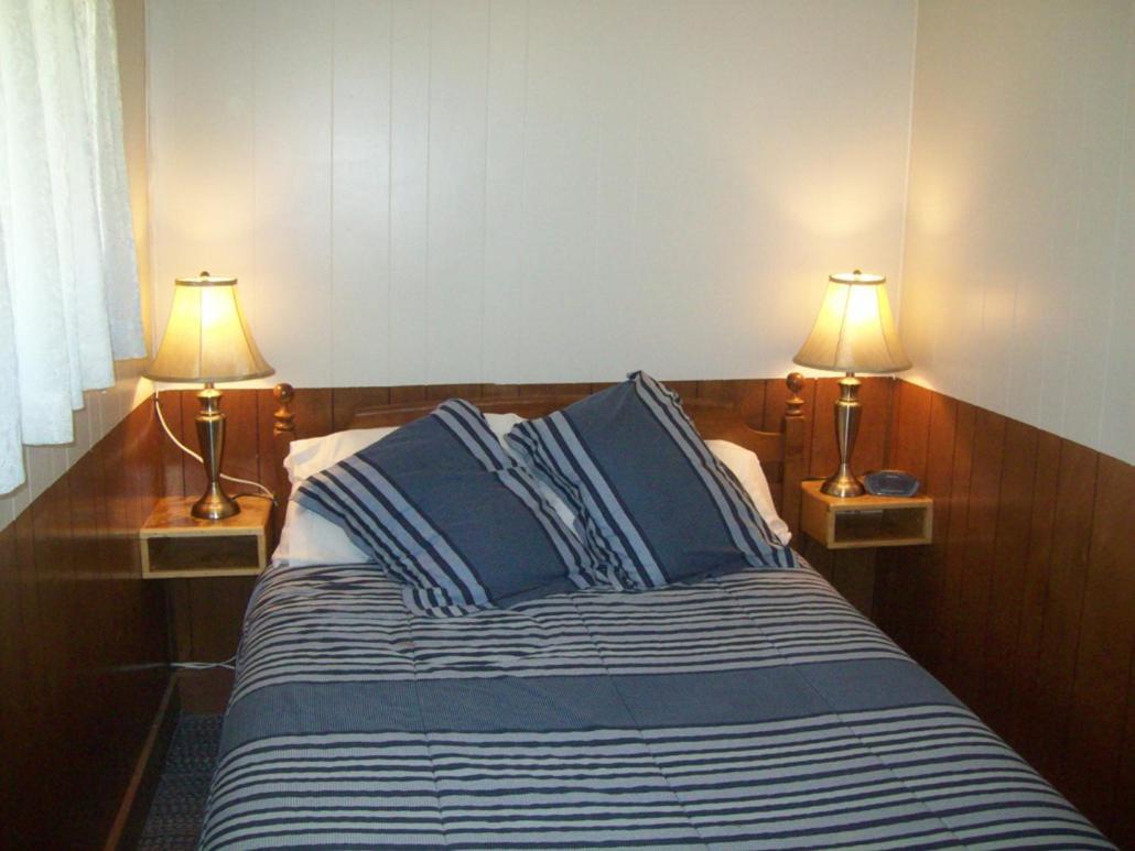 Edgewater Inn & Cottages Eagle River Rum bild